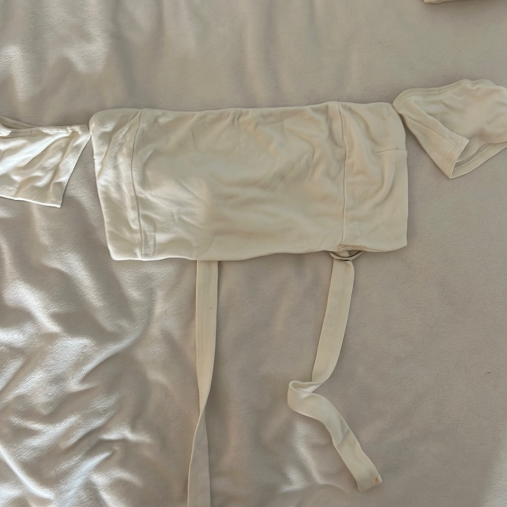White Crop Top Size: Small